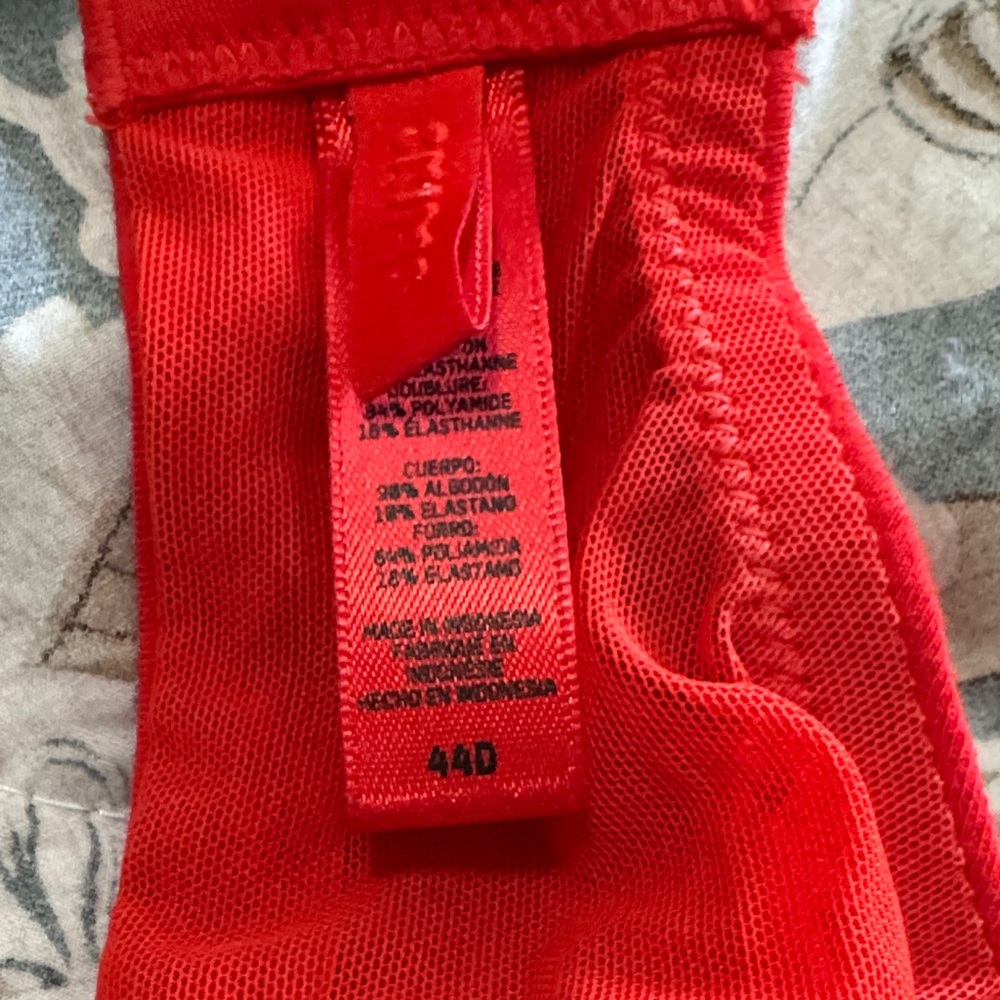 SKIMS Vibrant Red Underwire Bra - Picture 3 of 8